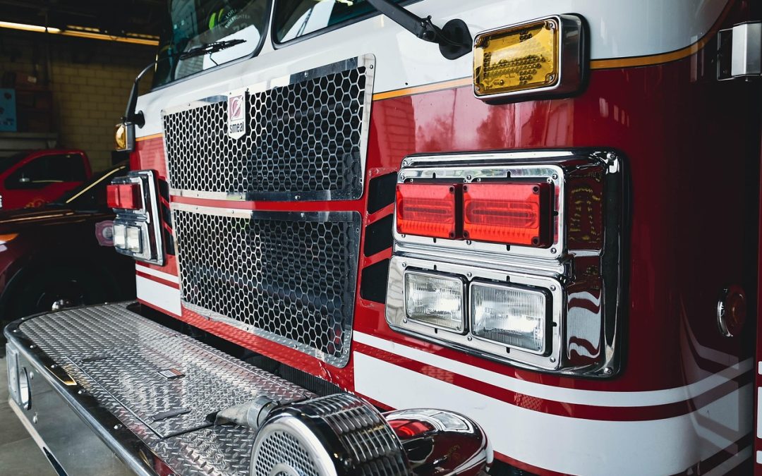 Dinas Damkar Blora Bersihkan Material Longsor di Masjid